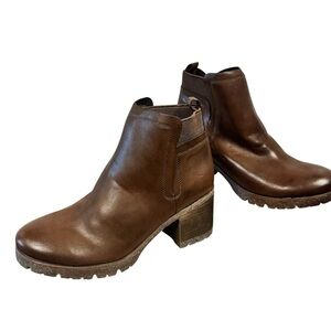 Korks Elsie Bootie, women’s, dark brown, size 10 NWOT